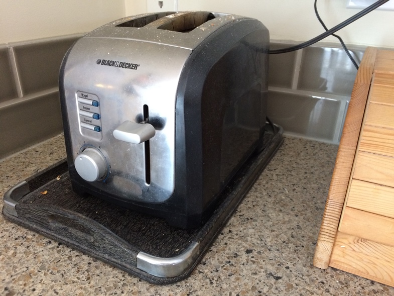  Gluten Toaster and gluten crumbs.